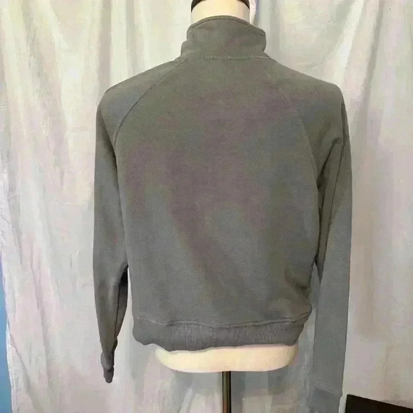 Women’s 3/4 zip sweatshirt it’s a blue/gray color. Women’s size medium. - Picture 3 of 7